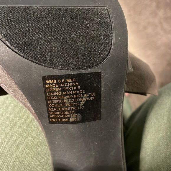 **SOLD ON MERCARI**Lauren Conrad NWOT Azalea metallic bow tie chunky heels - Picture 5 of 7